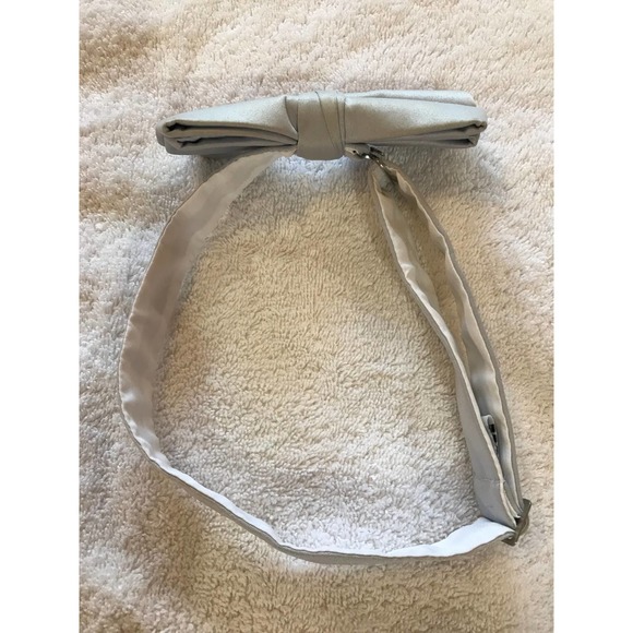 Men's Gray Bow Tie‎ Adjustable Length - Picture 2 of 9